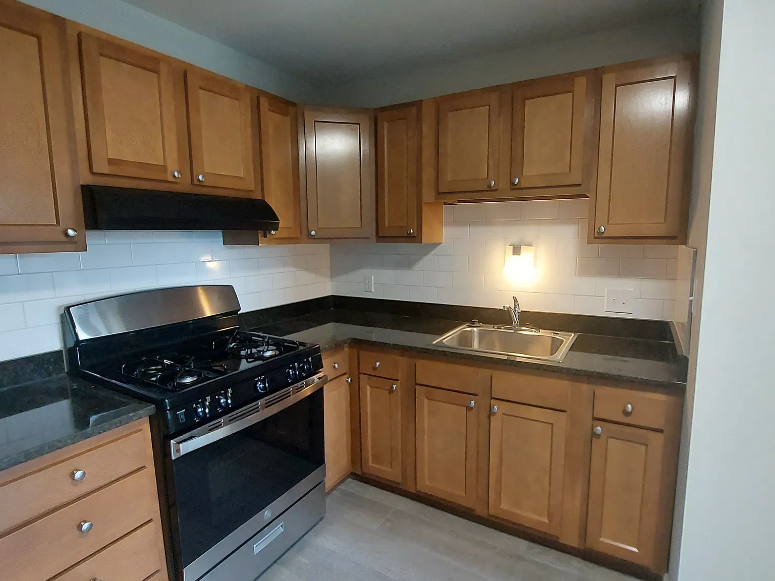220 E. Lane Ave. — Photo 4