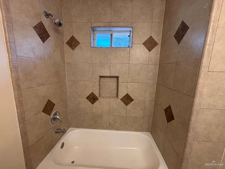 1510 Tampa St #3 — Photo 11