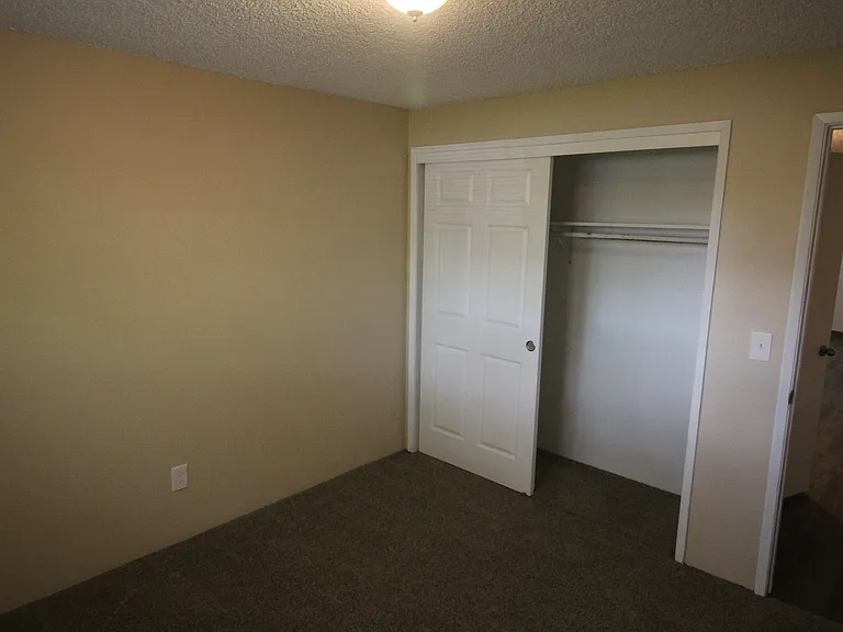 414 E 9th St #14 — Photo 20