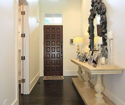 Entry w mahogany front door