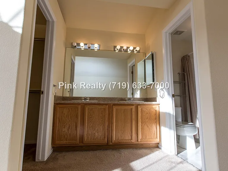 985 Ridgebury Pl — Photo 19