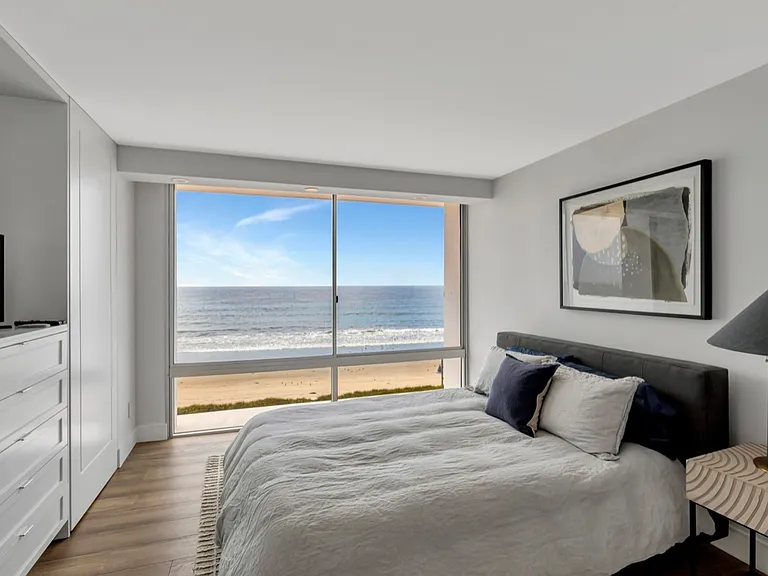 1760 Avenida Del Mundo #208 — Photo 4