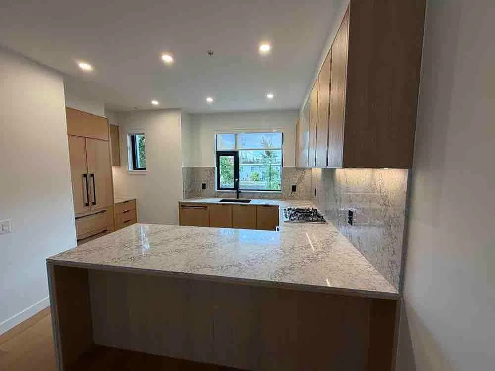 3 bed, 1349 sqft, $5,800 — Photo 3