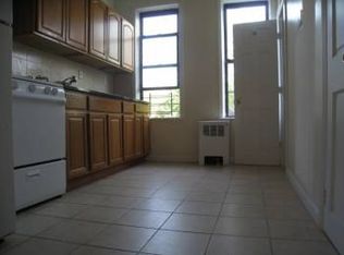 3408 42nd St APT 2R, Long Island City, NY 11101