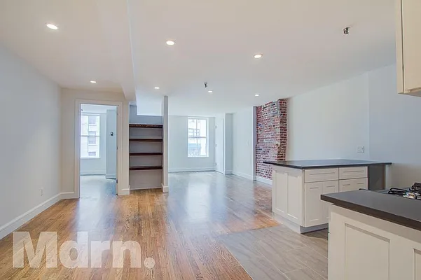 Rented by Mdrn Residential | media 18