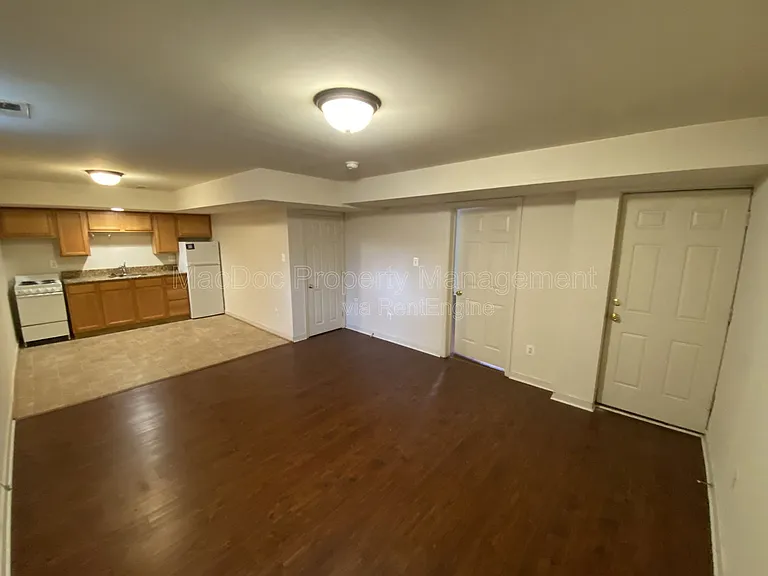 405 Pratt St — Photo 6