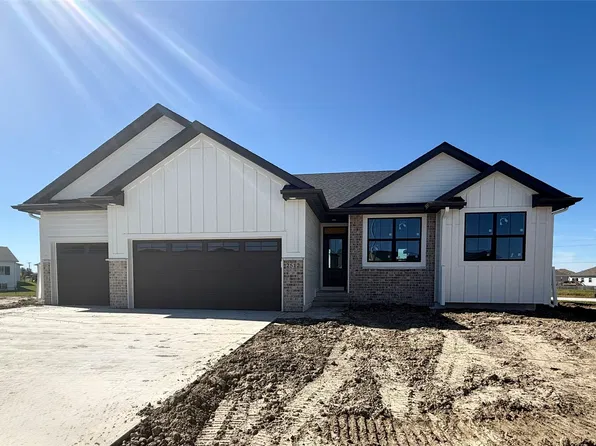 2512 NW North Creek Ct, Ankeny, IA 50023
