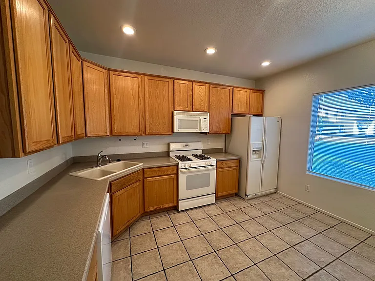 719 Beechwheat Way — Photo 5