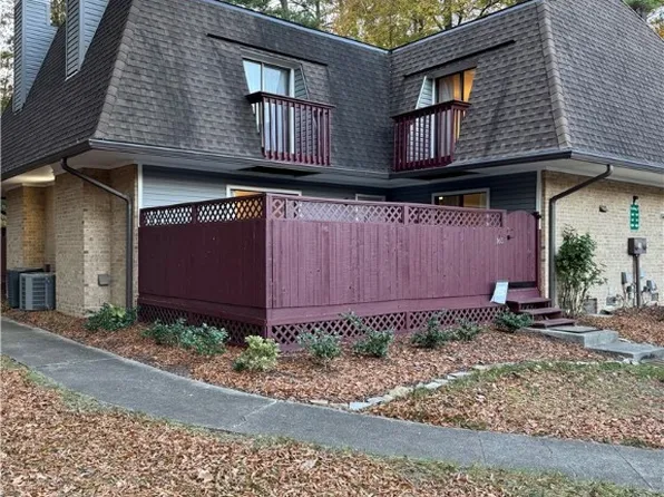 165 Springberry Ln #165, Chapel Hill, NC 27517