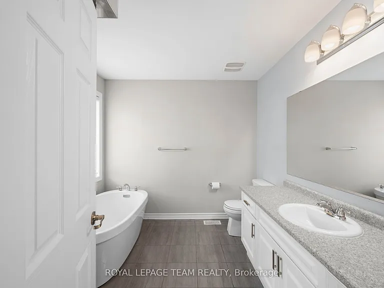 127 Solaris Dr — Photo 15