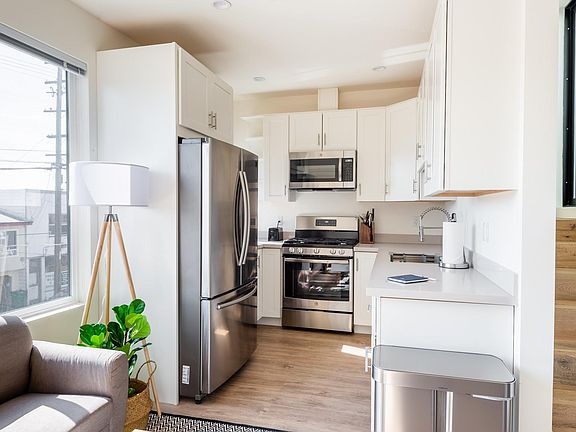 5th image of 108 Bosworth St #108B