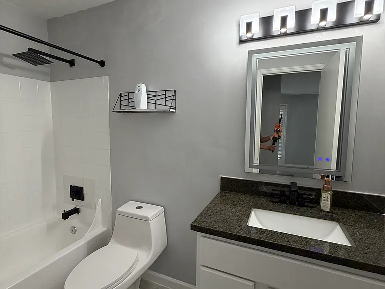 5998 Westgate Dr #104 — Photo 9