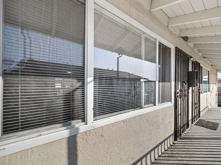 27090 Belvedere Ct #4 — Photo 15