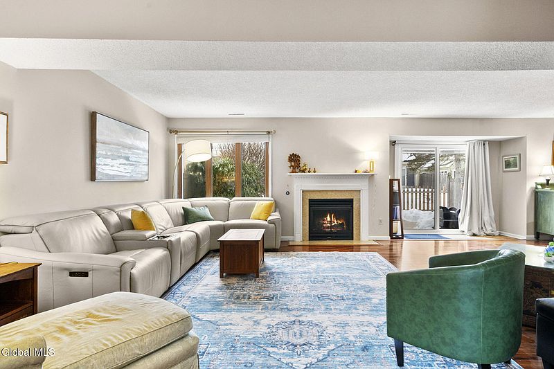 3rd image of 5 York Road