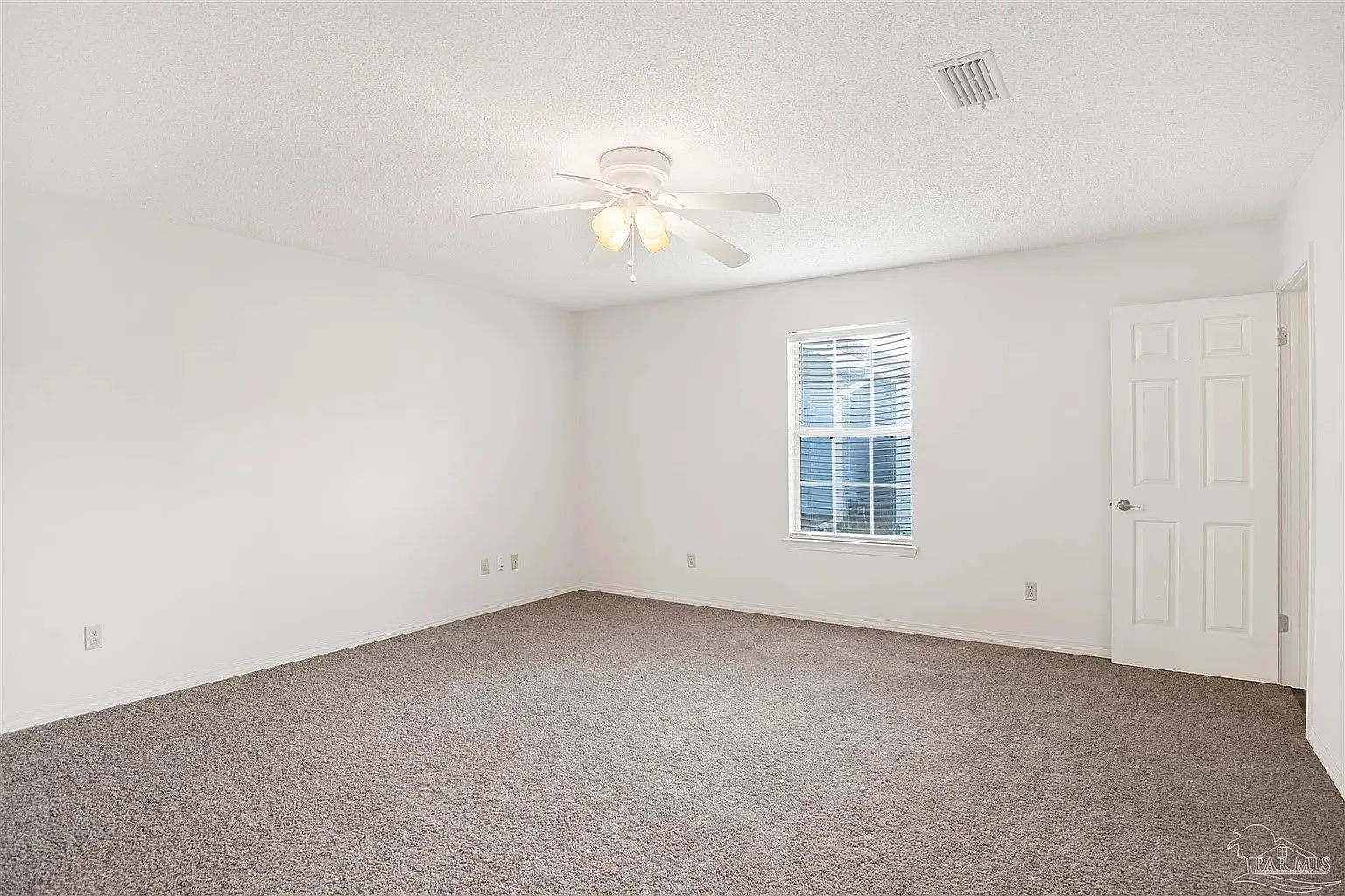 2 bed, 1200 sqft, $1,850 — Photo 4