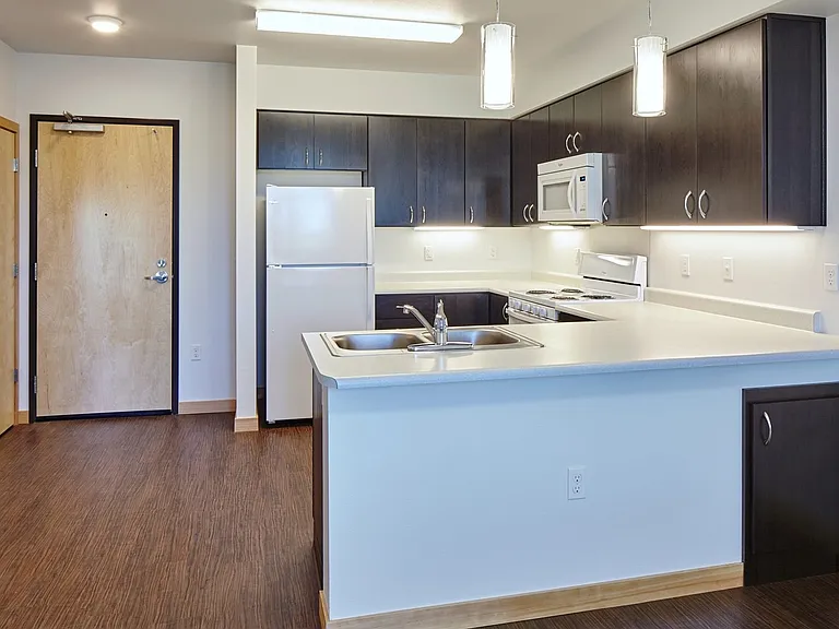 610 NE 99th Ave — Photo 1