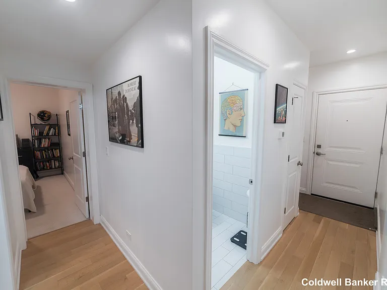2345 W Irving Park Rd #3S — Photo 8