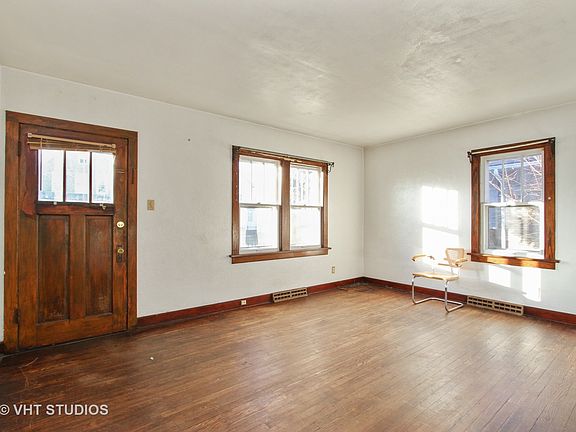 2nd image of 1225 Lincoln St