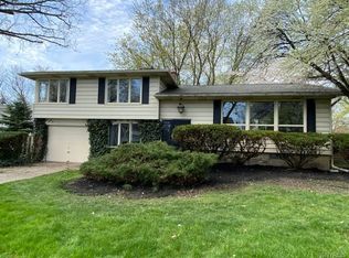 136 Sweet Briar Rd, Tonawanda, NY 14150
