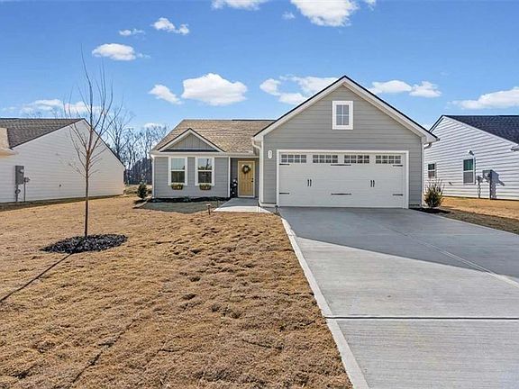 4th image of 37 Summer Club Blvd