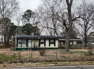 1385 Jackson Hwy, Tuscumbia, AL 35674
