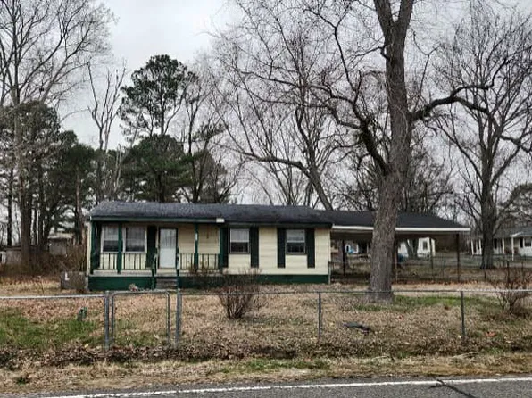 1385 Jackson Hwy, Tuscumbia, AL 35674