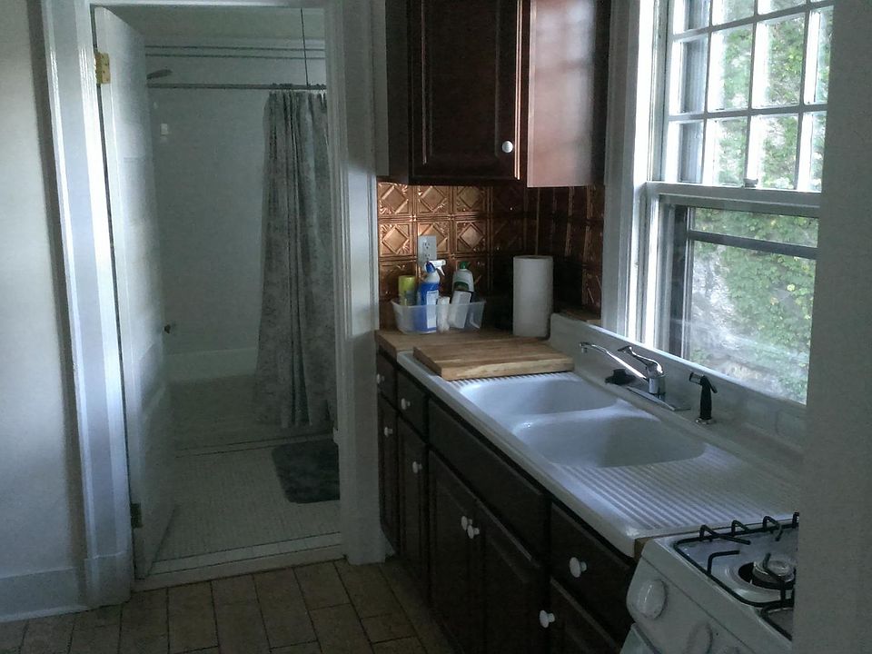 2nd image of 27 Webb Ln #1