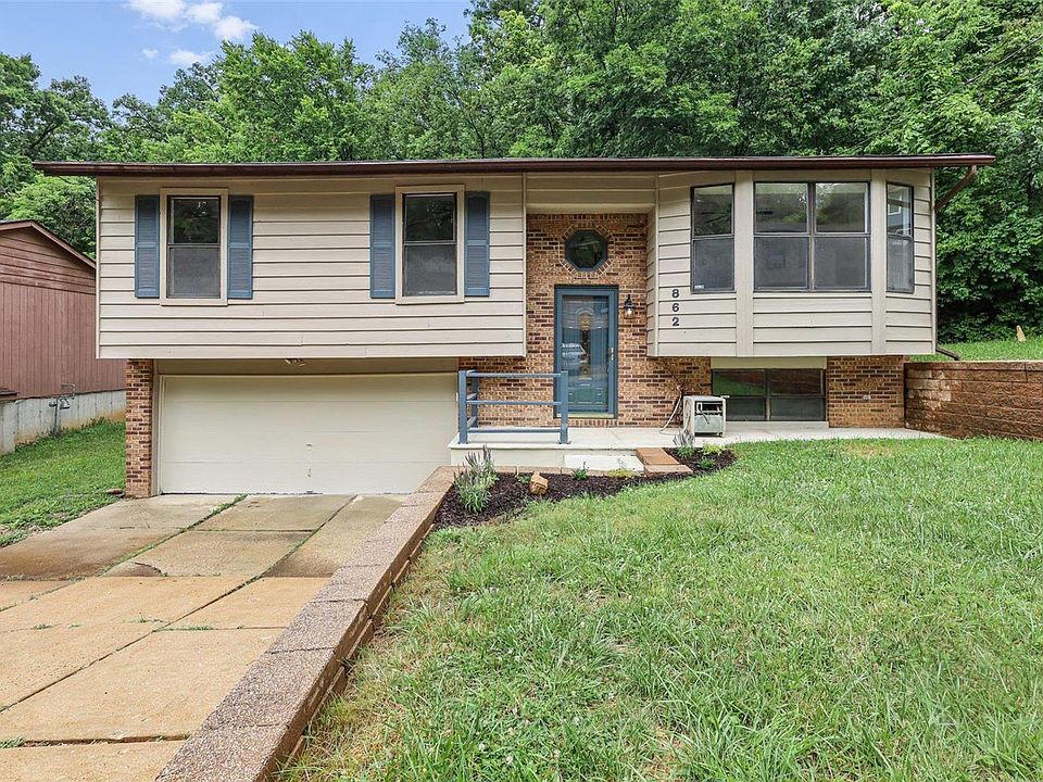 1st image of 862 Country Haven Dr