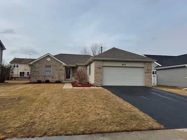 507 Indian Ridge Trl, Wauconda, IL 60084
