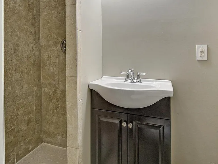 4706 Kansas Ave — Photo 4