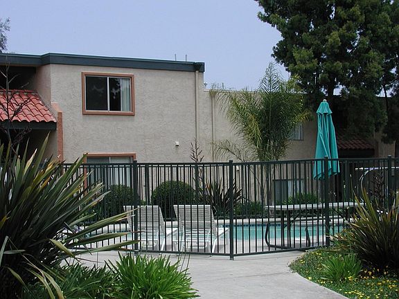 3rd image of 1350 Calle Jules APT 201