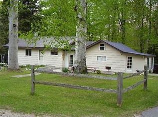 5988 N Orchard Ln, Ludington, MI 49431