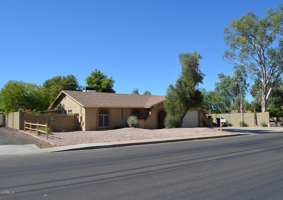1st image of 921 W Cheyenne Dr