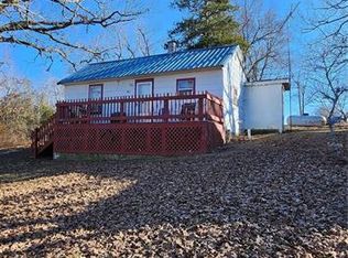 411 11th St, Crocker, MO 65452