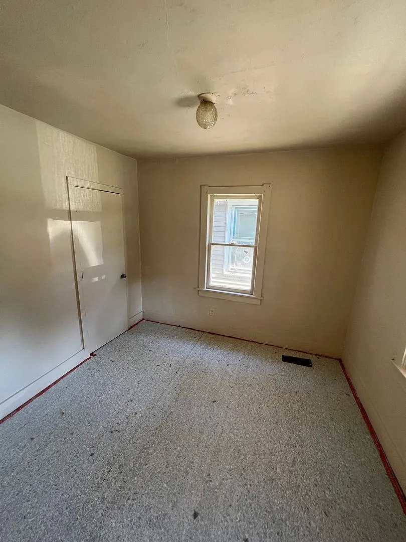 602 Conant Ave photo 1