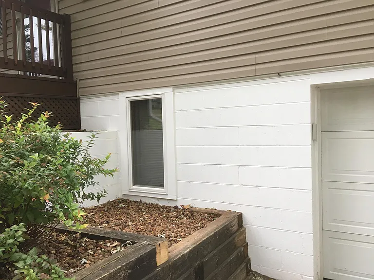7030 Hamilton St — Photo 3