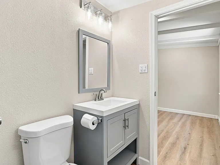 1398 McPherson St — Photo 28