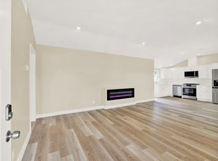 637 Santa Fe Dr, Encinitas, CA 92024