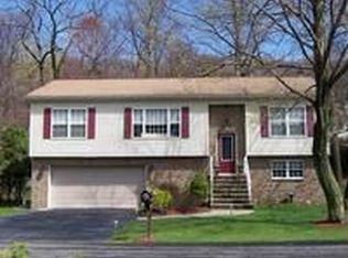 37 N Lake Shore Dr, Rockaway, NJ 07866
