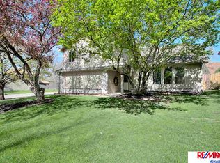 2430 S 154th Cir, Omaha, NE 68144