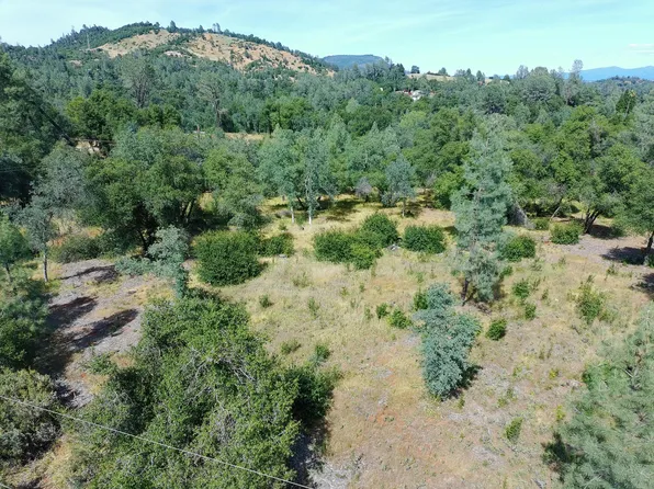 Tierra Oaks Dr, Redding, CA 96003