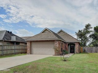 101 Land Oak Dr, Lafayette, LA 70507