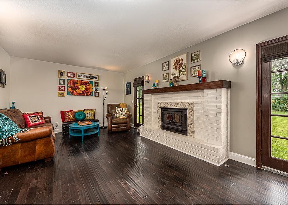 Living room with fireplace