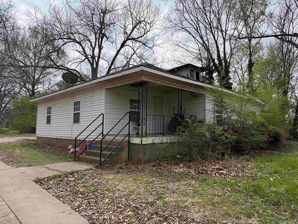 1st image of 1405 W Washington Ave
