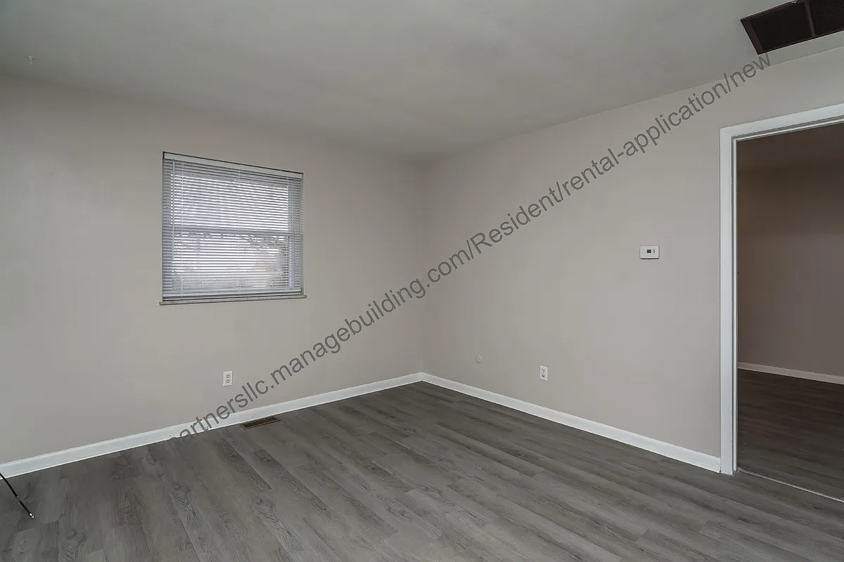 Building Photo - 2525 Germantown St