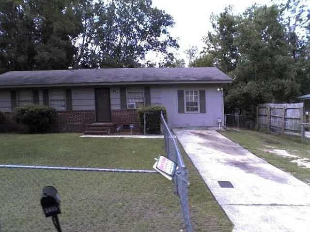 2459 N Groveland Cir photo 1