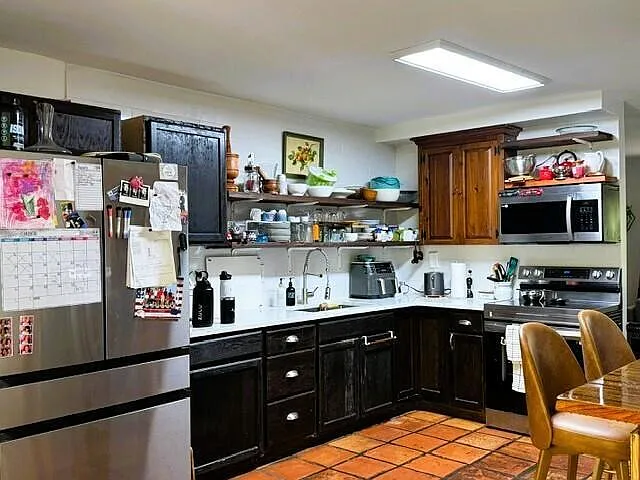 3803 Heather Dr W — Photo 8