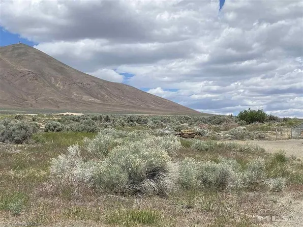 Summit Ave, Winnemucca, NV 89445