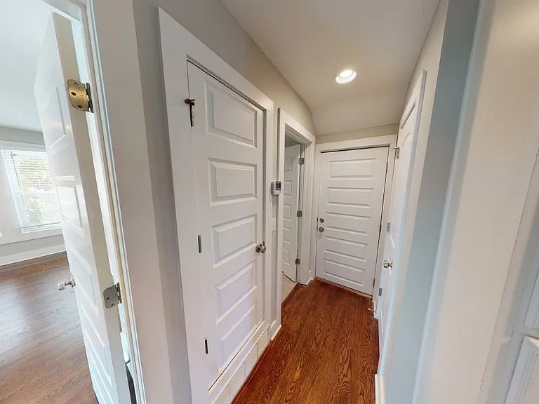 3726 Washington | Charming Updated Apartment — Photo 34