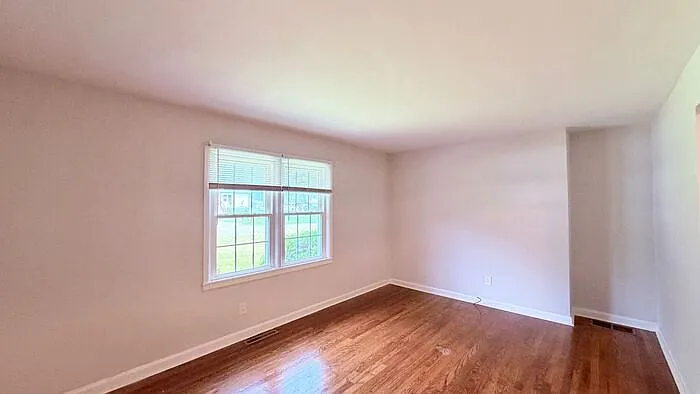 1681 Hadlock St SW — Photo 7